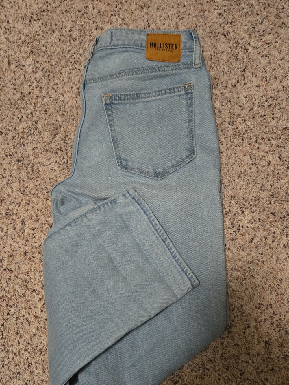Hollister Women’s Light Blue 90s Straight Jeans Size 5 27x31